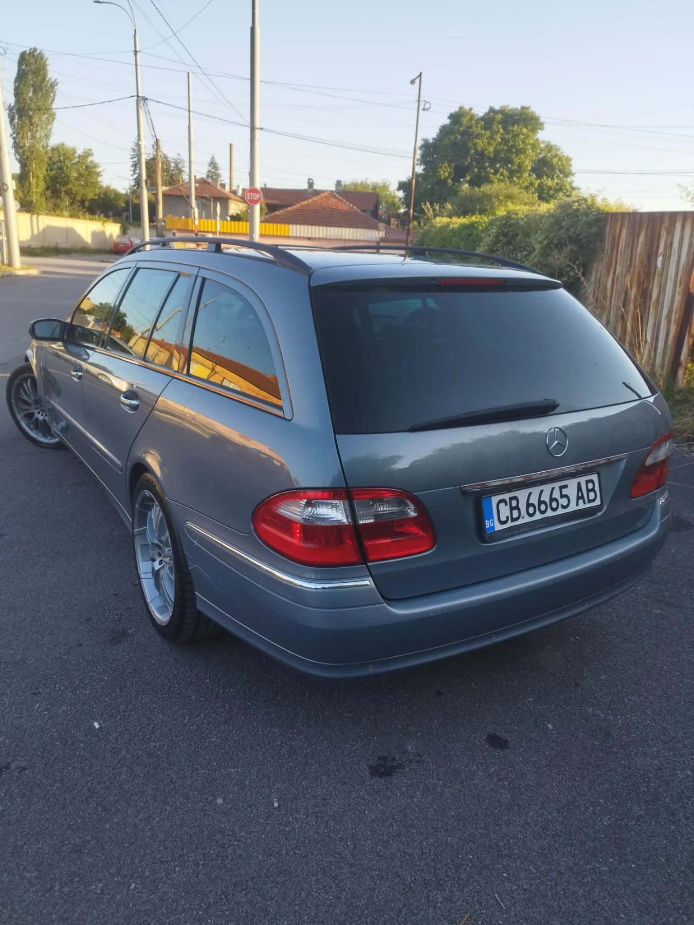 Mercedes-Benz E 320 НАПЪЛНО ОБСЛУЖЕН 204hp., снимка 6 - Автомобили и джипове - 55510435
