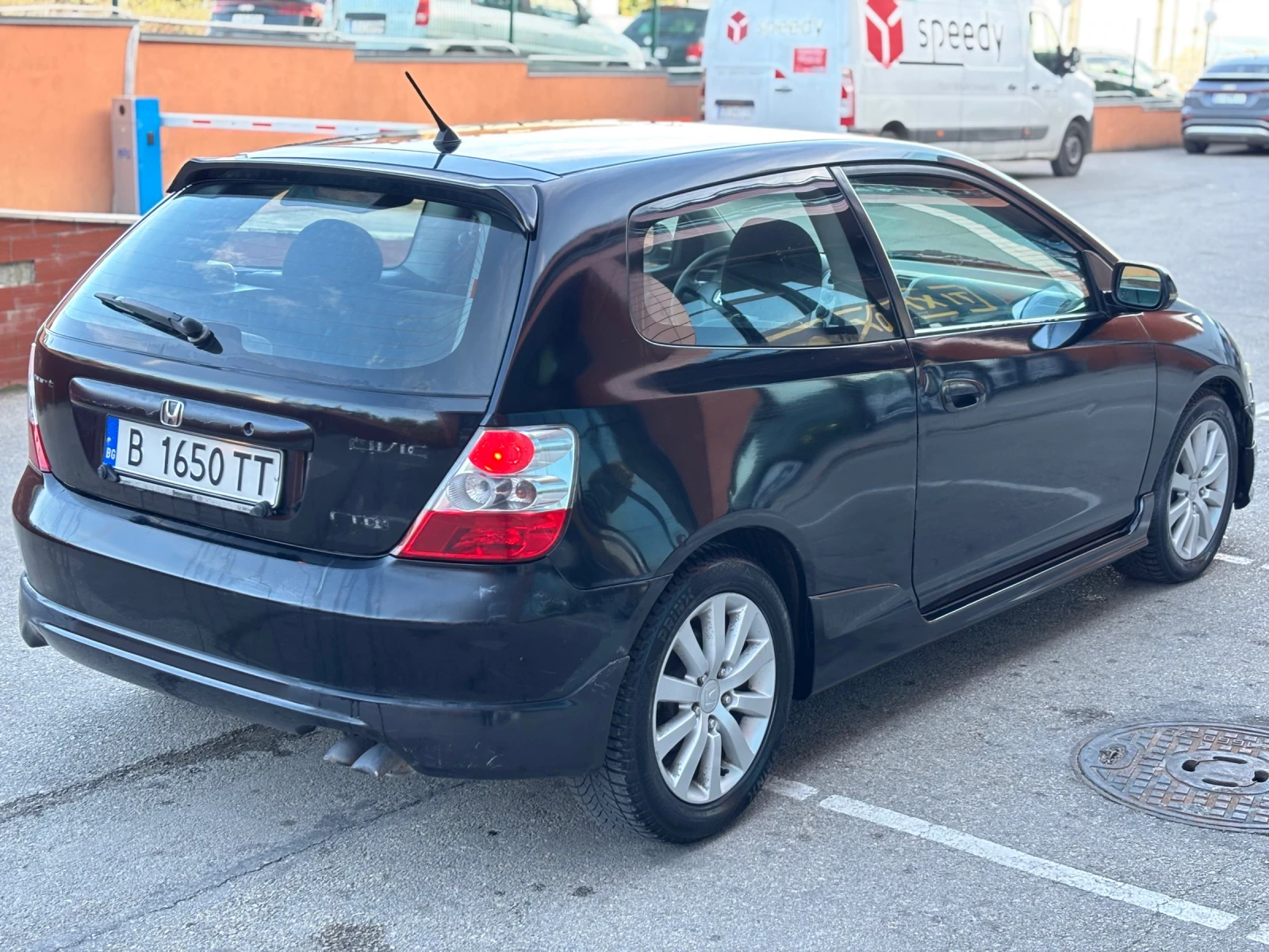 Honda Civic 1.7, снимка 4 - Автомобили и джипове - 56582273
