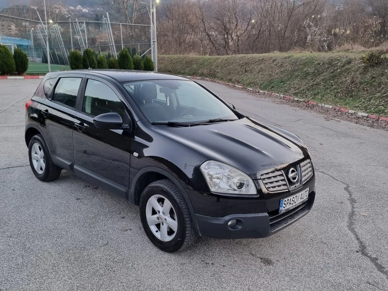 Nissan Qashqai 1.6 Климатроник/Бензин, снимка 9 - Автомобили и джипове - 43400635