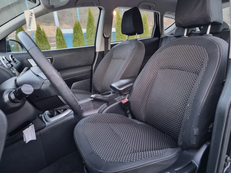 Nissan Qashqai 1.6 Климатроник/Бензин, снимка 12 - Автомобили и джипове - 43400635