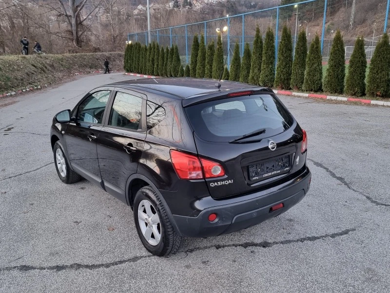 Nissan Qashqai 1.6 Климатроник/Бензин, снимка 5 - Автомобили и джипове - 43400635