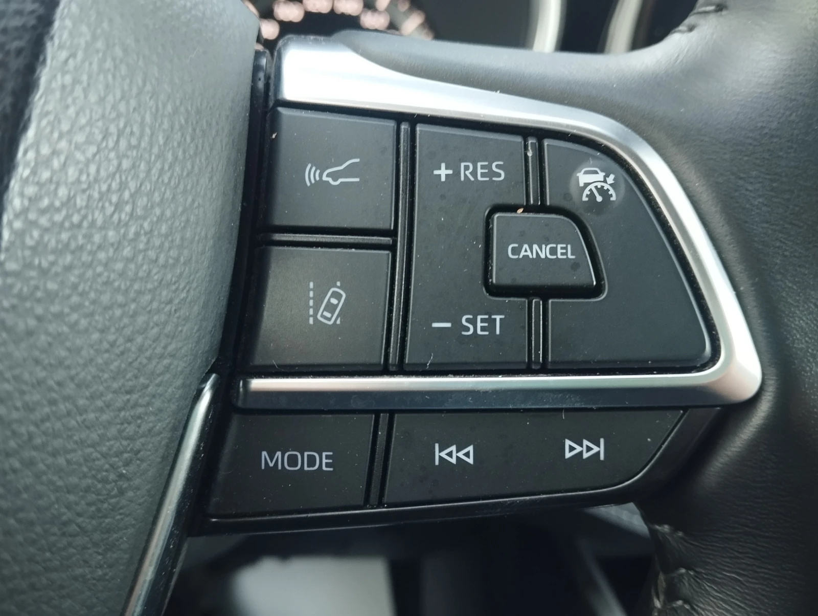 Toyota Highlander 2.5HYBRID 4x4 Камера 7мес.  | Mobile.bg — изображение 14