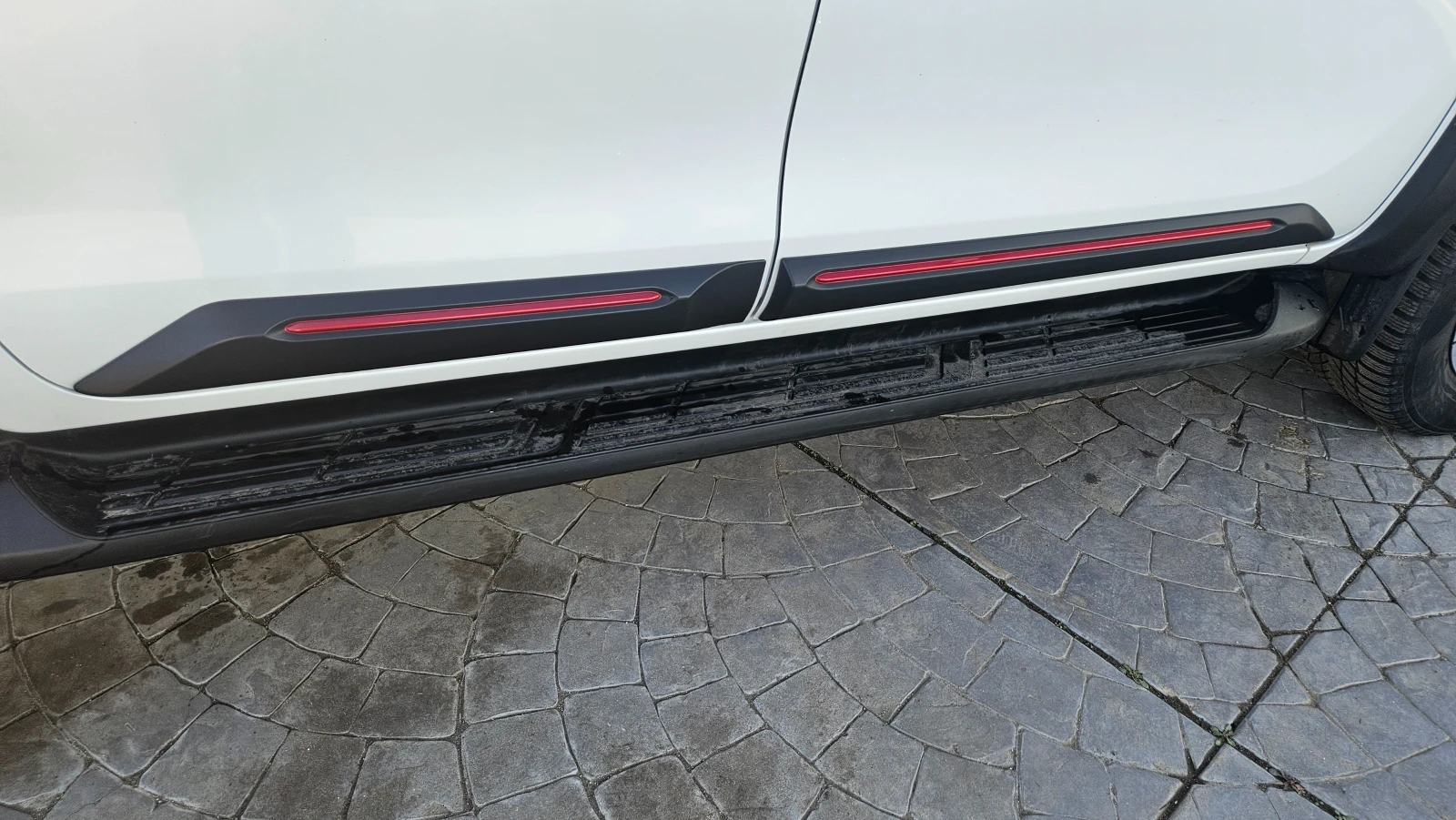 Toyota Hilux GR Sport - изображение 4