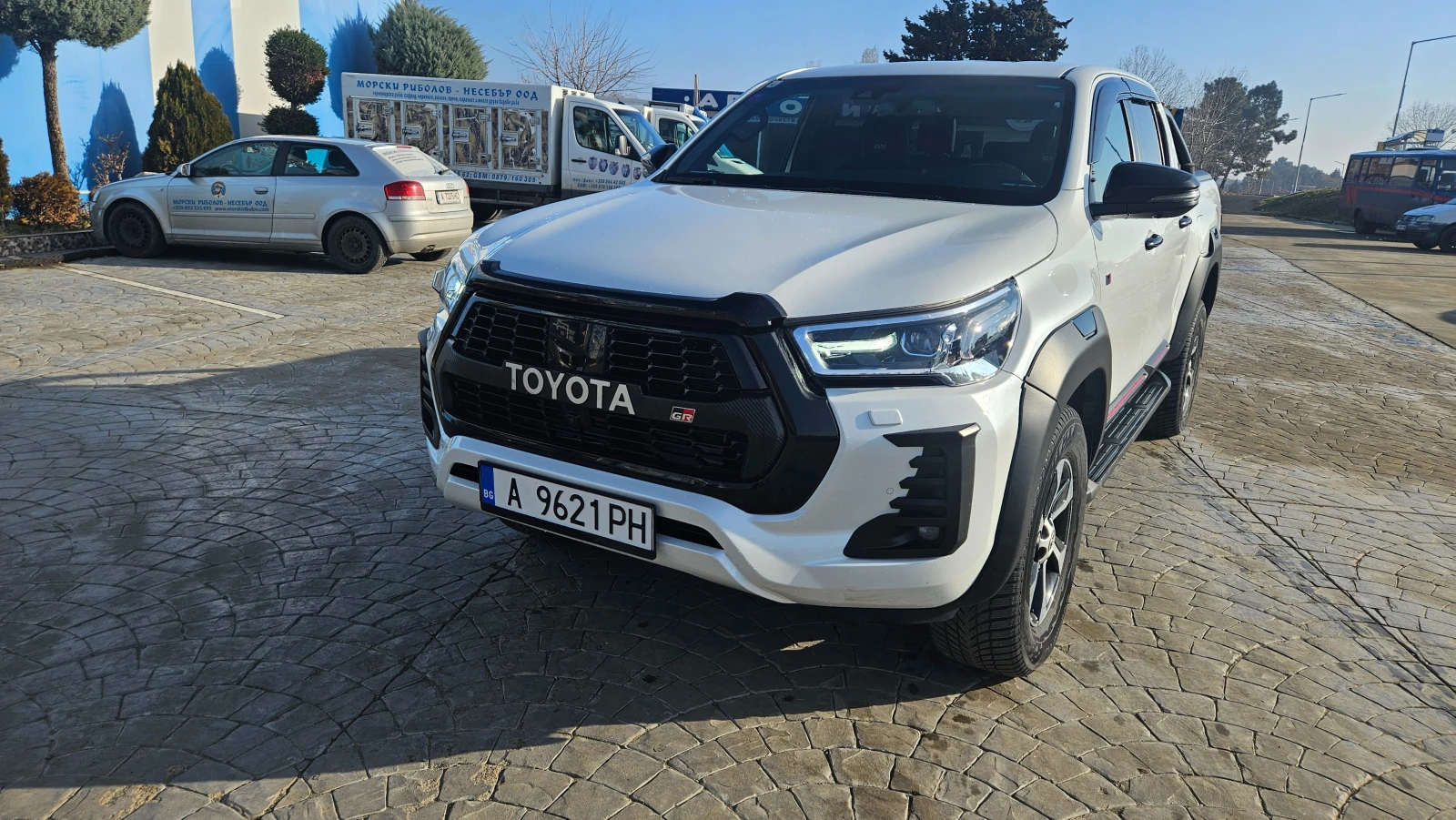 Toyota Hilux GR Sport - изображение 2
