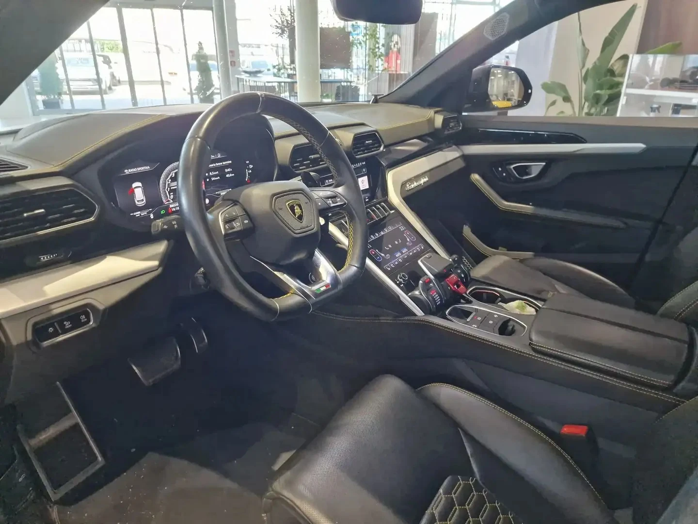 Lamborghini Urus 4.0 V8 4WD  - изображение 7