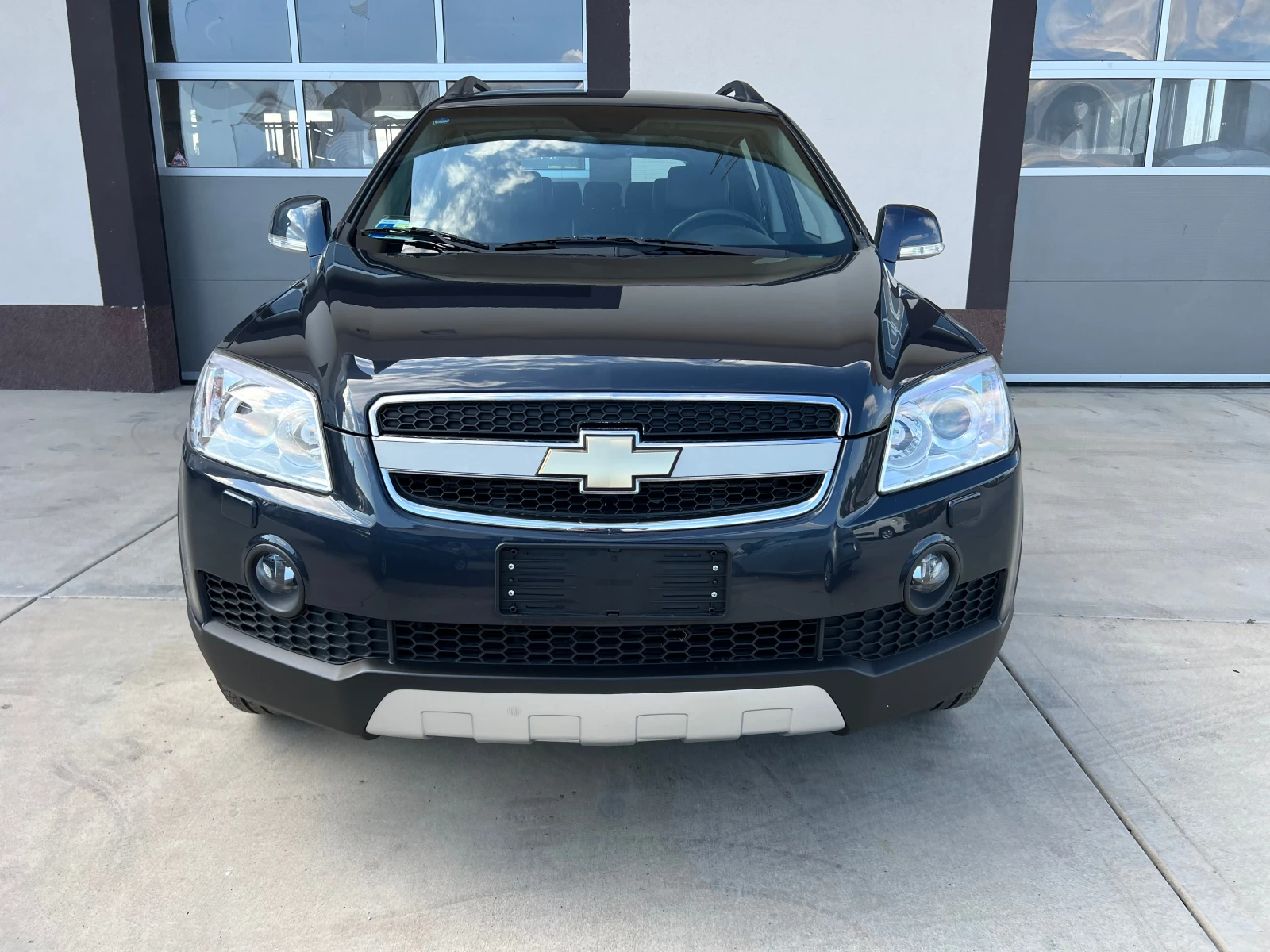 Chevrolet Captiva 2.0CDTI LT-4X4-КОЖА-7МЕСТА-ПОДГРЕВ-145000 КМ. ИТА - изображение 2