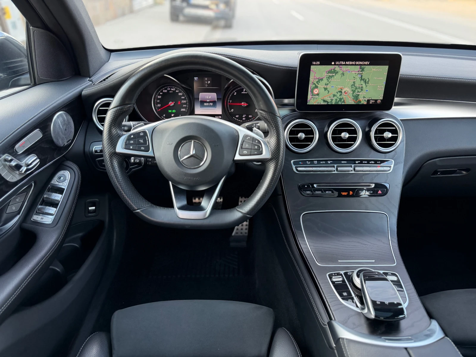 Mercedes-Benz GLC 250 AMG-Line 4 Matic Внос Швейцария - изображение 9