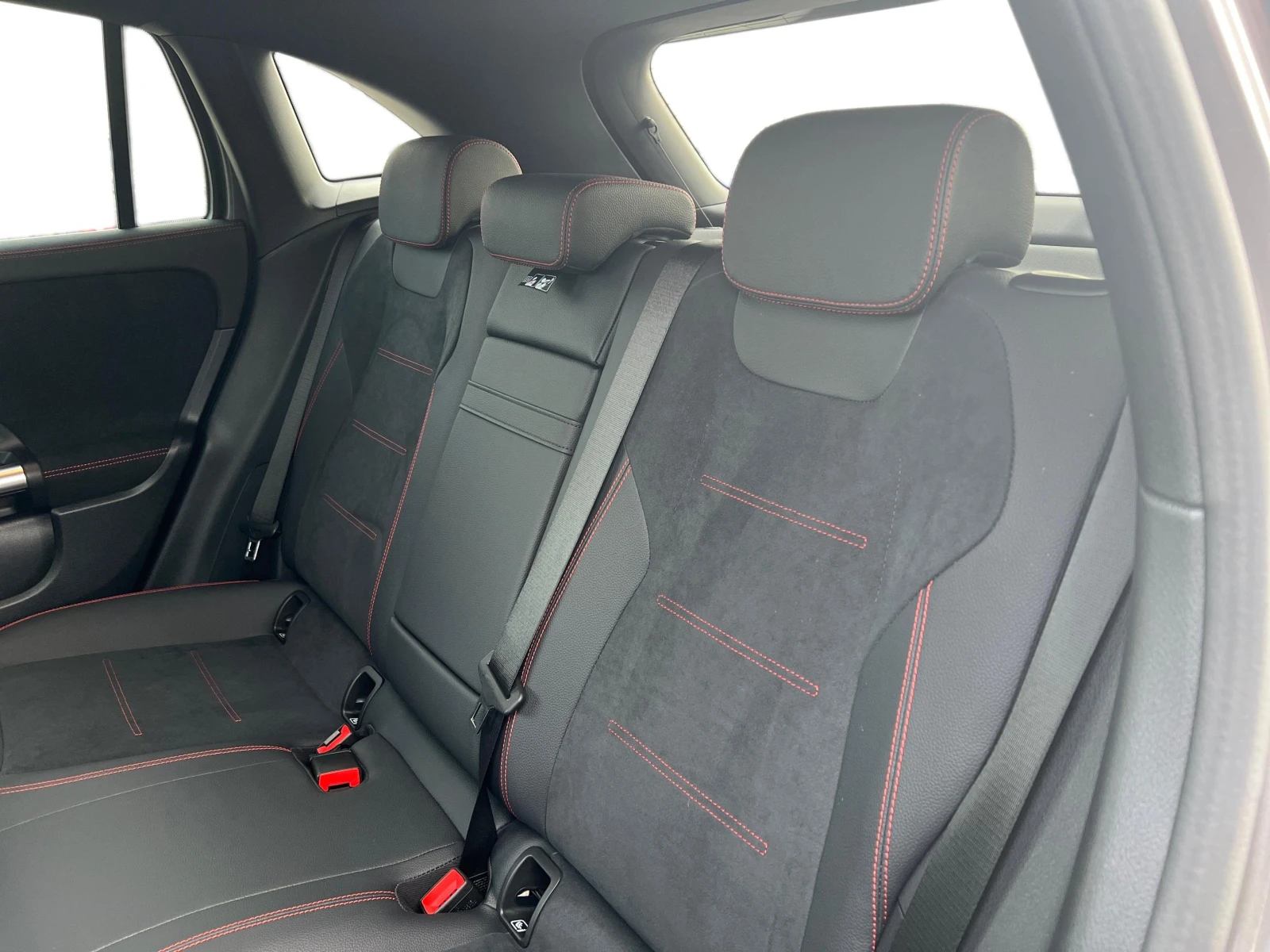 Mercedes-Benz EQA 300 4MATIC | Mobile.bg � ����������� 12