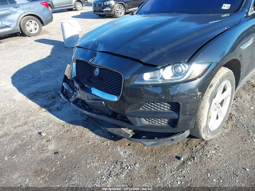 Jaguar F-PACE 2l 25T Premium - изображение 6