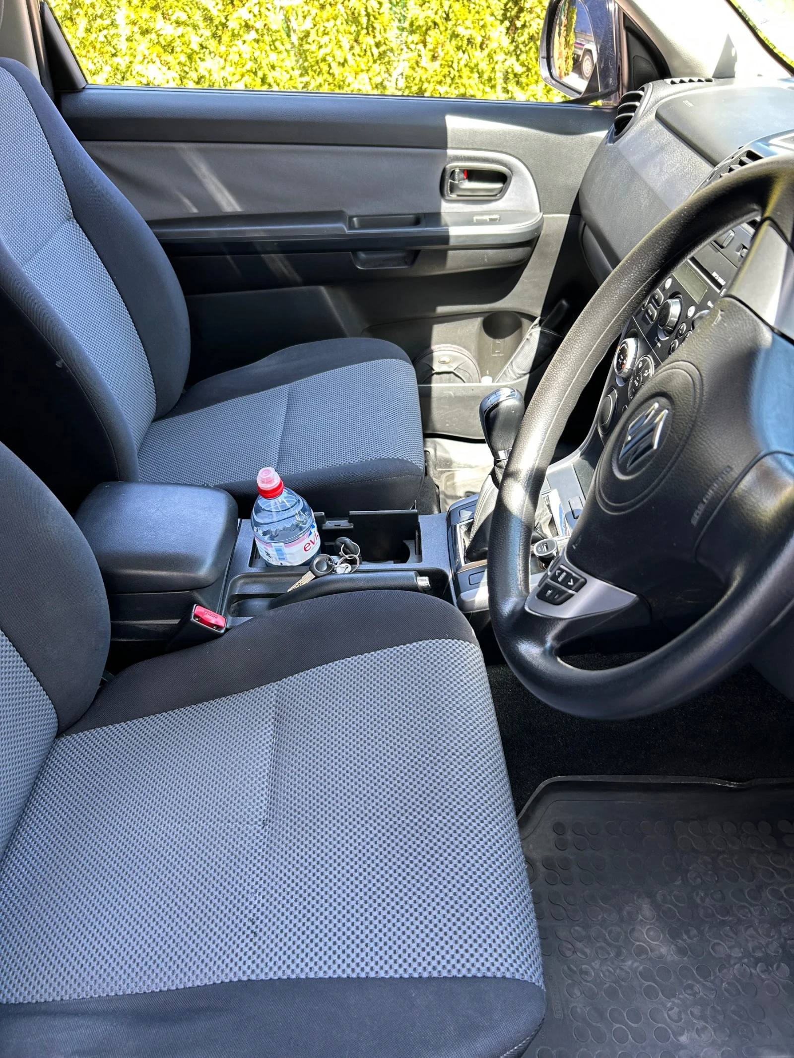 Suzuki Grand vitara, снимка 12 - Автомобили и джипове - 54083522