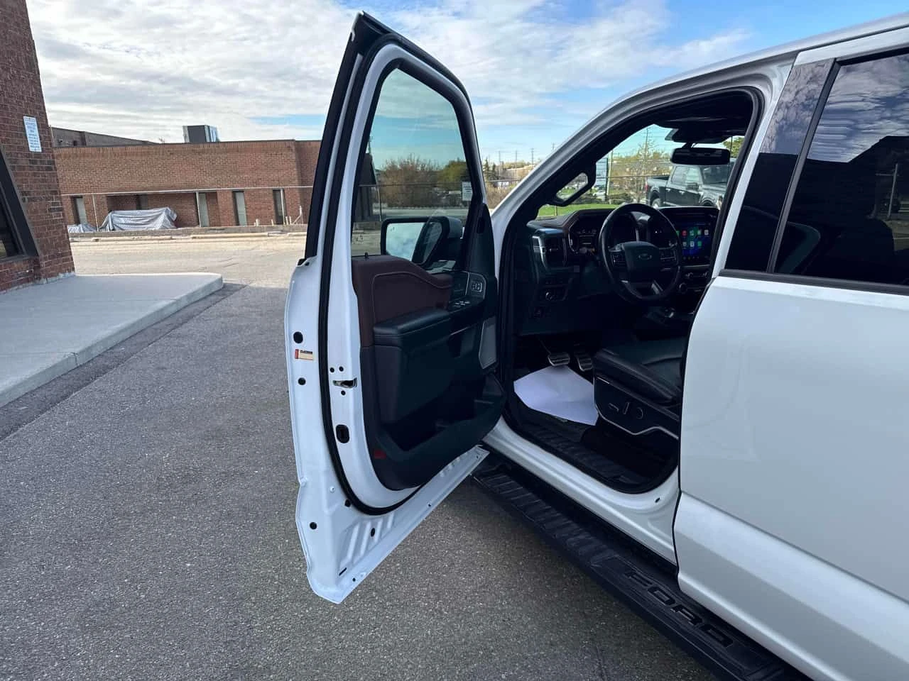 Ford F150 * LARIAT * ПОДГРЕВ* ОБДУХВАНЕ* ПАНОРАМА* КОЖА* , снимка 13 - Автомобили и джипове - 54455048