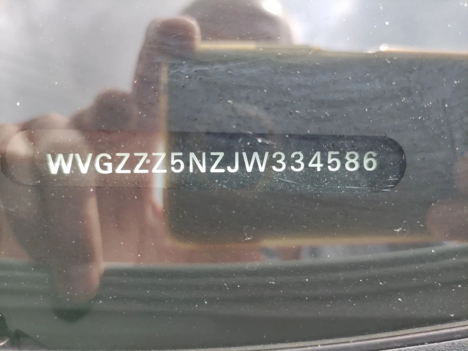 VW Tiguan 2.0 TDI , снимка 10 - Автомобили и джипове - 54788577