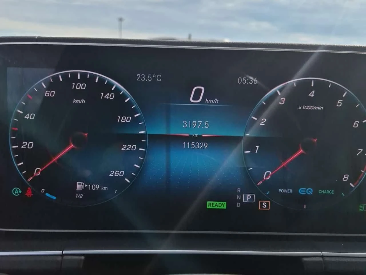 Mercedes-Benz GLE 450 * CARFAX * 2 КЛЮЧА * ХЕД-ЪП * ПАНОРАМА * , снимка 9 - Автомобили и джипове - 54941760