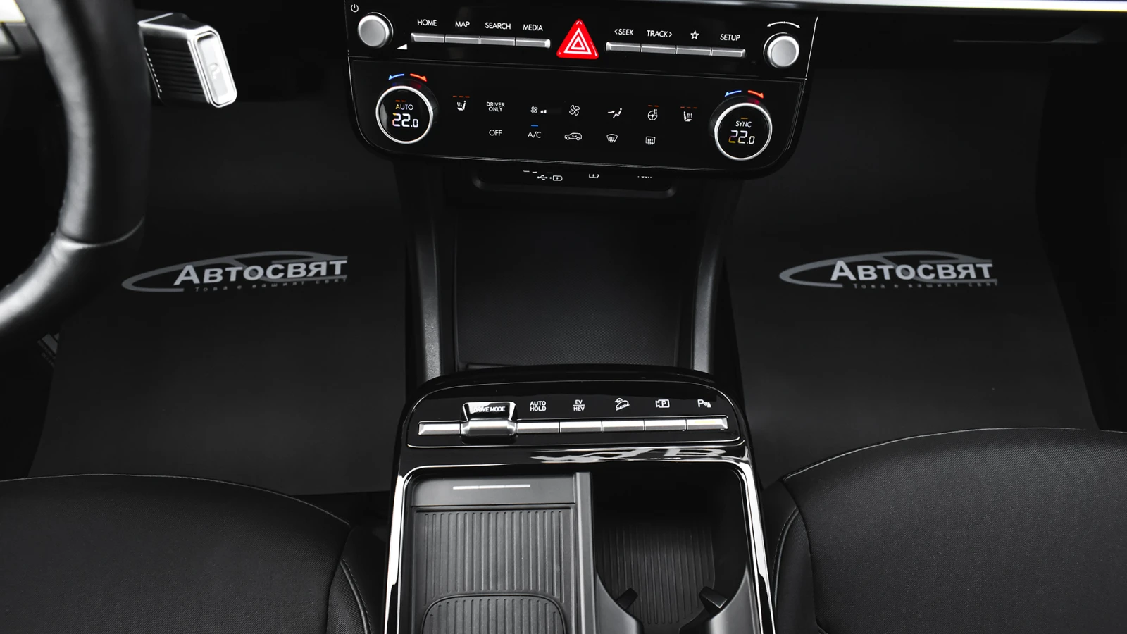 Hyundai Tucson 1.6T PREMIUM Plug-in Hybrid Automatic, снимка 12 - Автомобили и джипове - 55174760