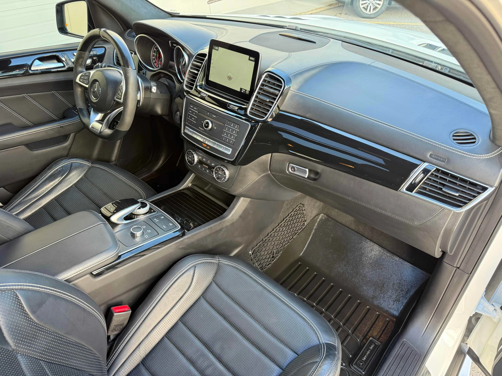 Mercedes-Benz GLE * AMG 63 S * АВТОКРЕДИТ БЕЗ ПЪРВОНАЧАЛНА ВНОСКА* , снимка 11 - Автомобили и джипове - 55897407