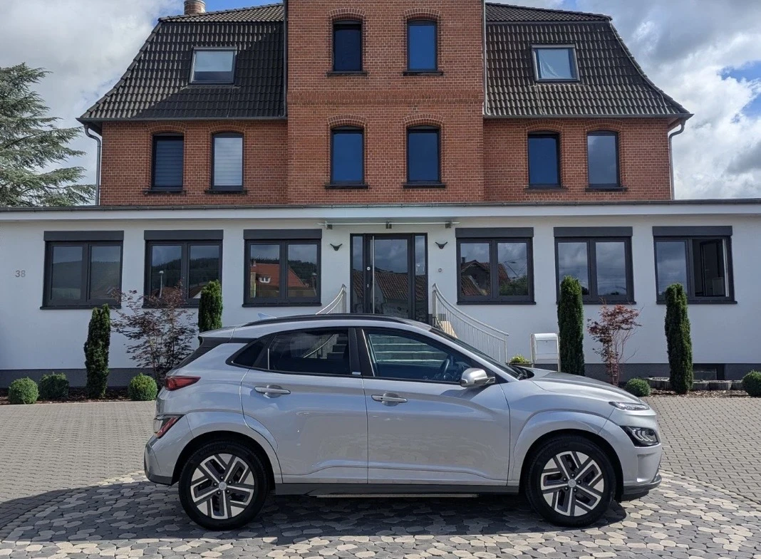 Hyundai Kona Гаранция , Термопомпа , Krell Soh 96%, снимка 8 - Автомобили и джипове - 55978714