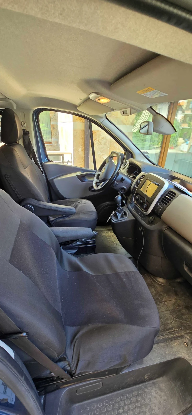 Renault Trafic, снимка 6 - Бусове и автобуси - 49232080