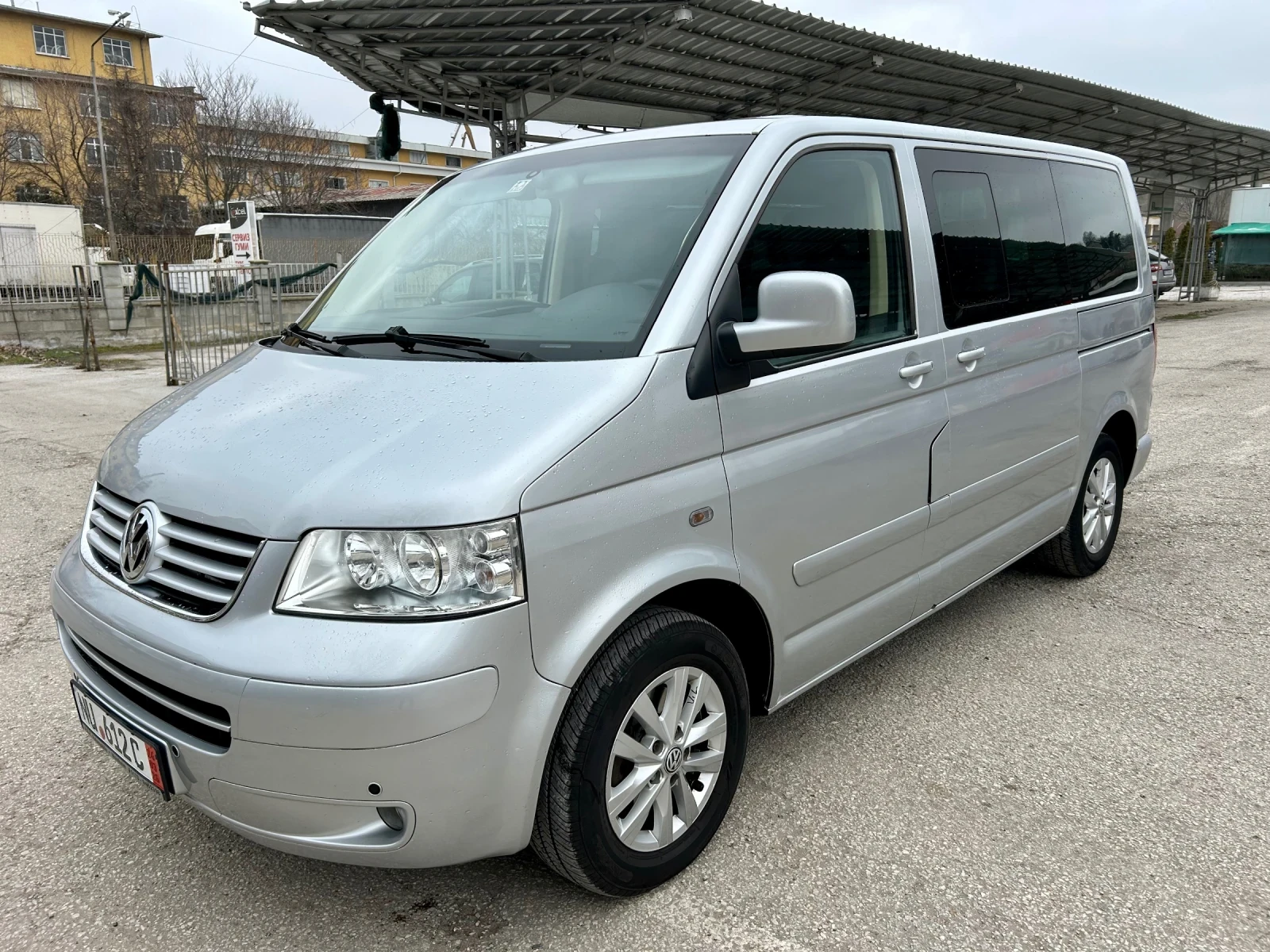 VW Multivan 2.5TDI-174-High Line