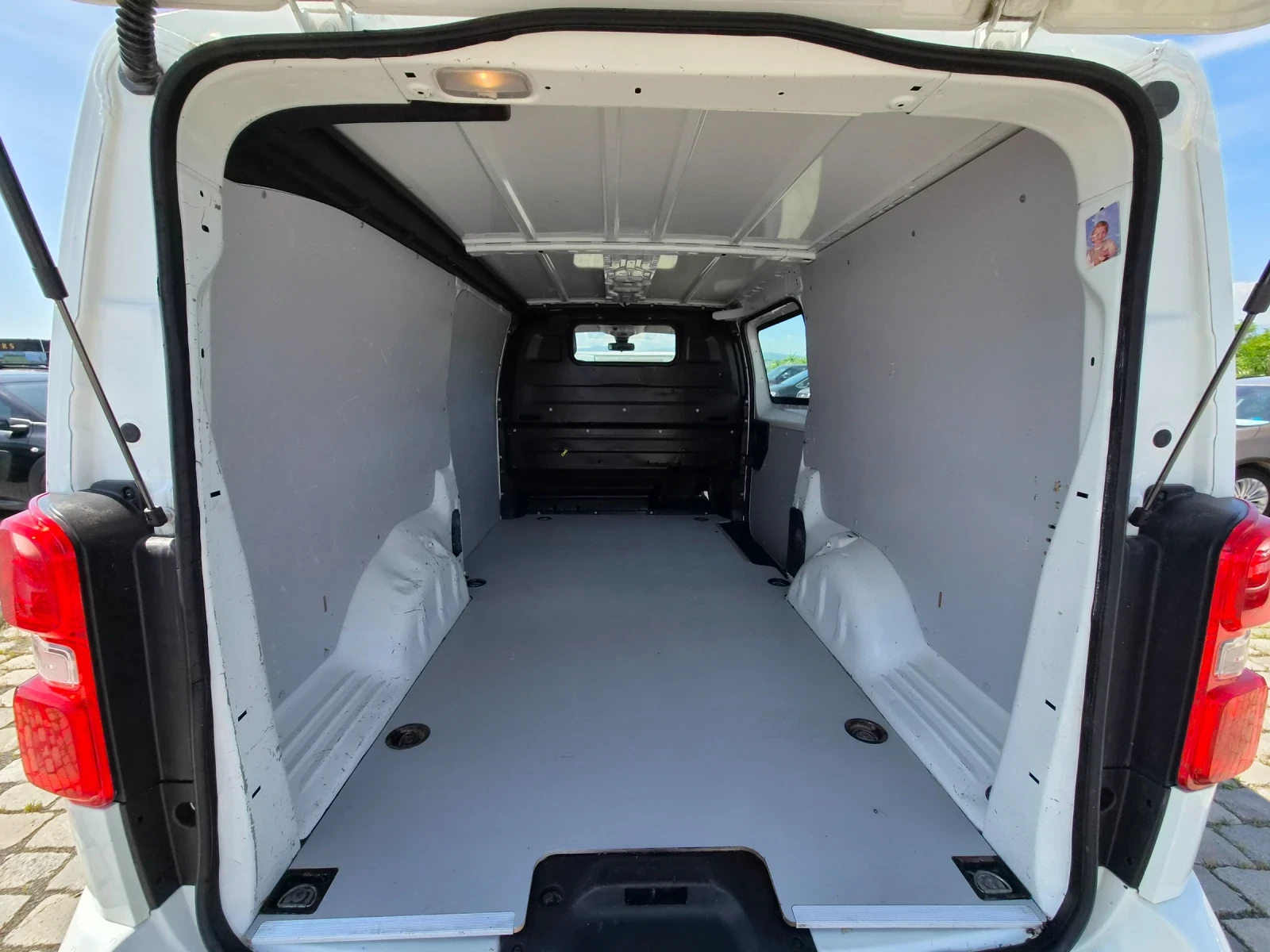 Citroen Jumpy 2.0D 177кс EURO 6 140 000 KM., снимка 11 - Бусове и автобуси - 54832430