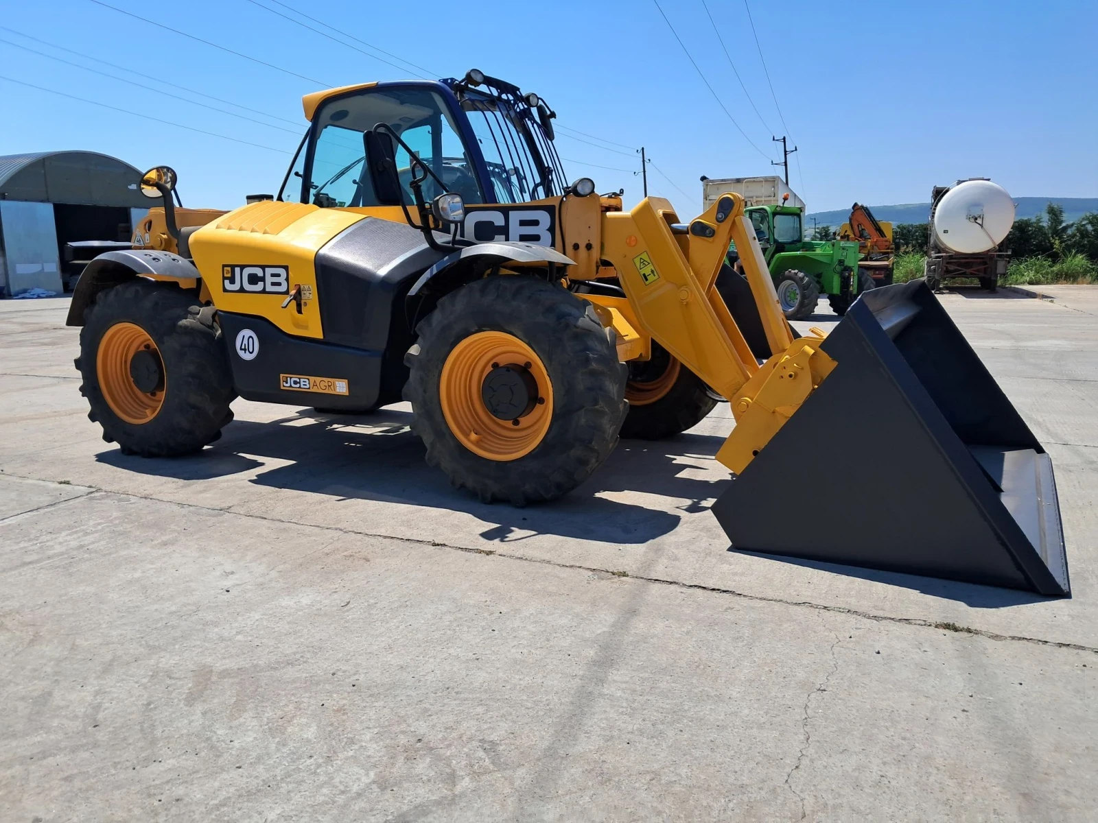 Телескопичен товарач JCB 531-70, снимка 3 - Селскостопанска техника - 56649511