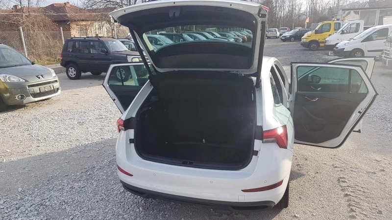 Skoda Scala, снимка 11 - Автомобили и джипове - 43880847