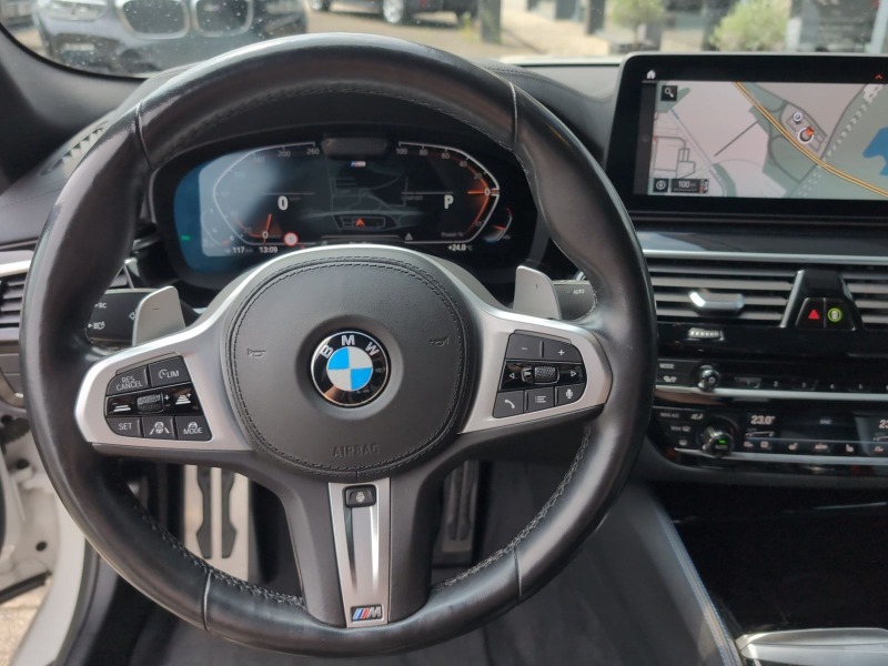 BMW 540 d xDrive M-Sport Laser/360/Panorama/FULL, снимка 8 - Автомобили и джипове - 46458078