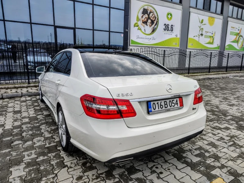 Mercedes-Benz E 350 * AMG* PANORAMA* NIGHT VISION* KAMERA* FULL, снимка 4 - Автомобили и джипове - 49276168