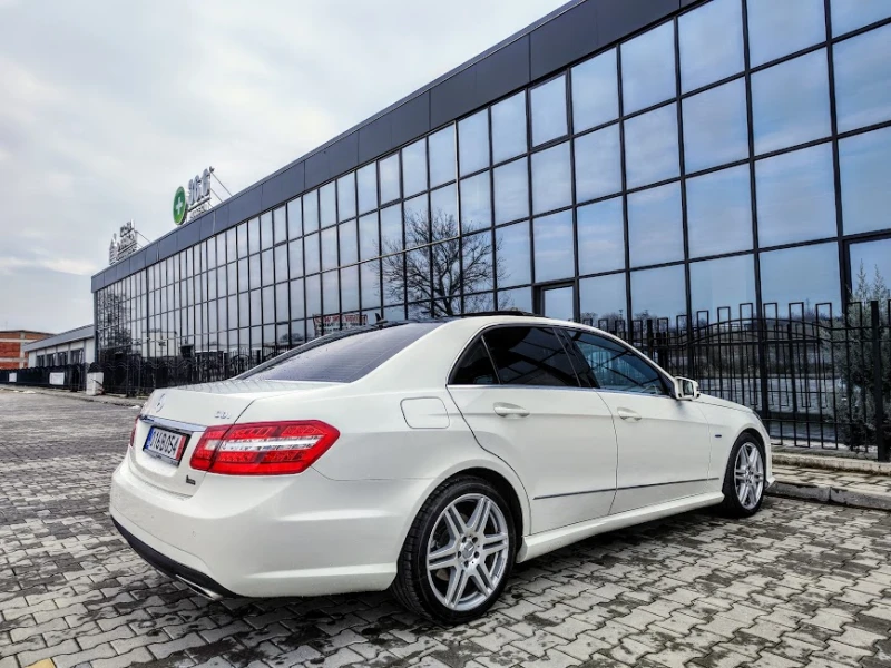 Mercedes-Benz E 350 * AMG* PANORAMA* NIGHT VISION* KAMERA* FULL, снимка 2 - Автомобили и джипове - 49276168