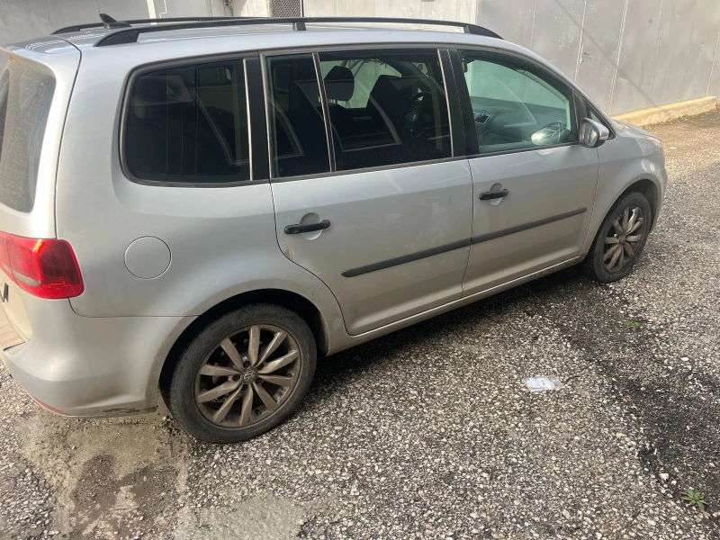 VW Touran, снимка 4 - Автомобили и джипове - 49466371