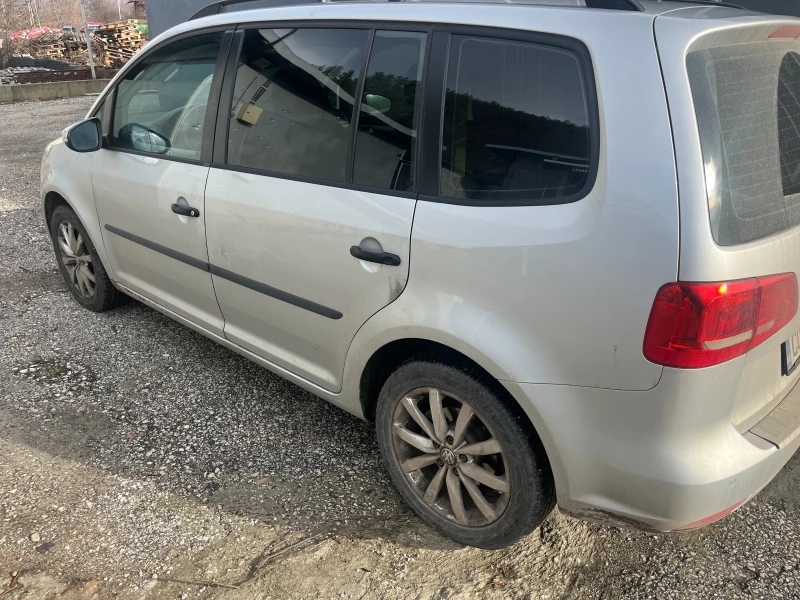 VW Touran, снимка 5 - Автомобили и джипове - 49466371