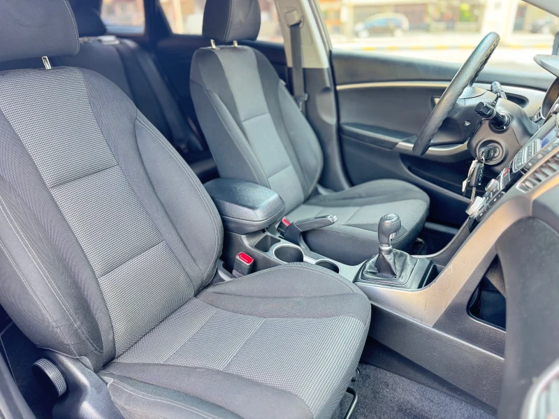 Hyundai I30 1.6CRDi , снимка 14 - Автомобили и джипове - 50948565