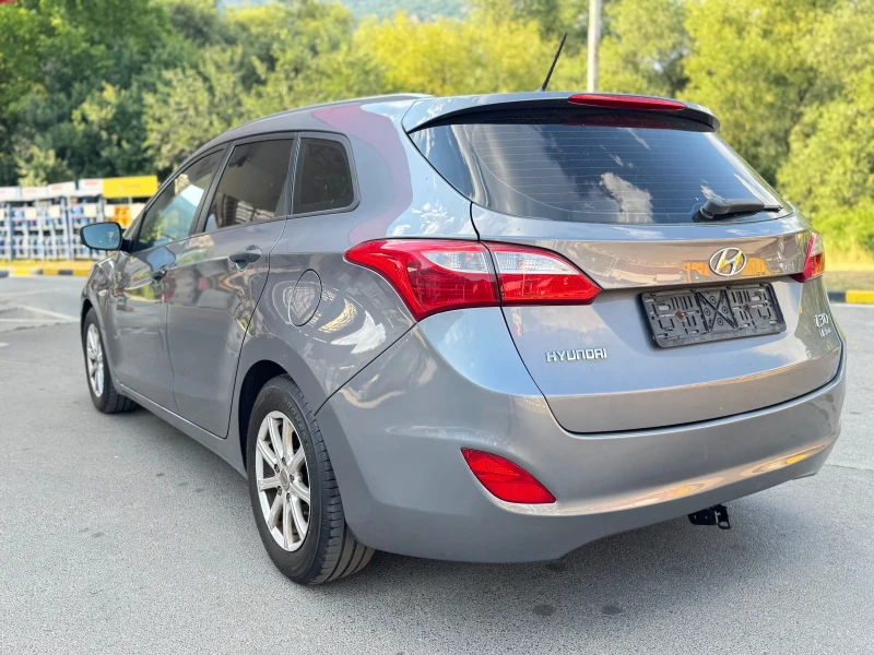 Hyundai I30 1.6CRDi , снимка 8 - Автомобили и джипове - 50948565