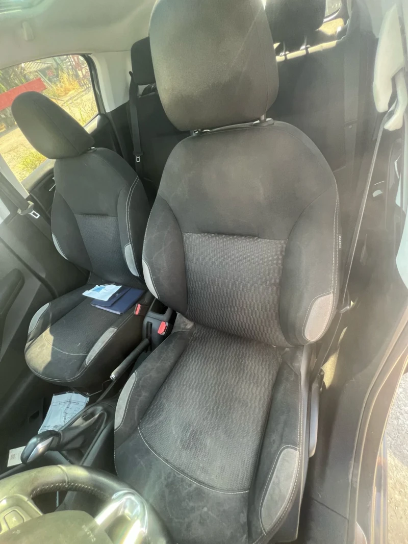 Peugeot 208 1.2vti 5ск 85км, снимка 8 - Автомобили и джипове - 51185084