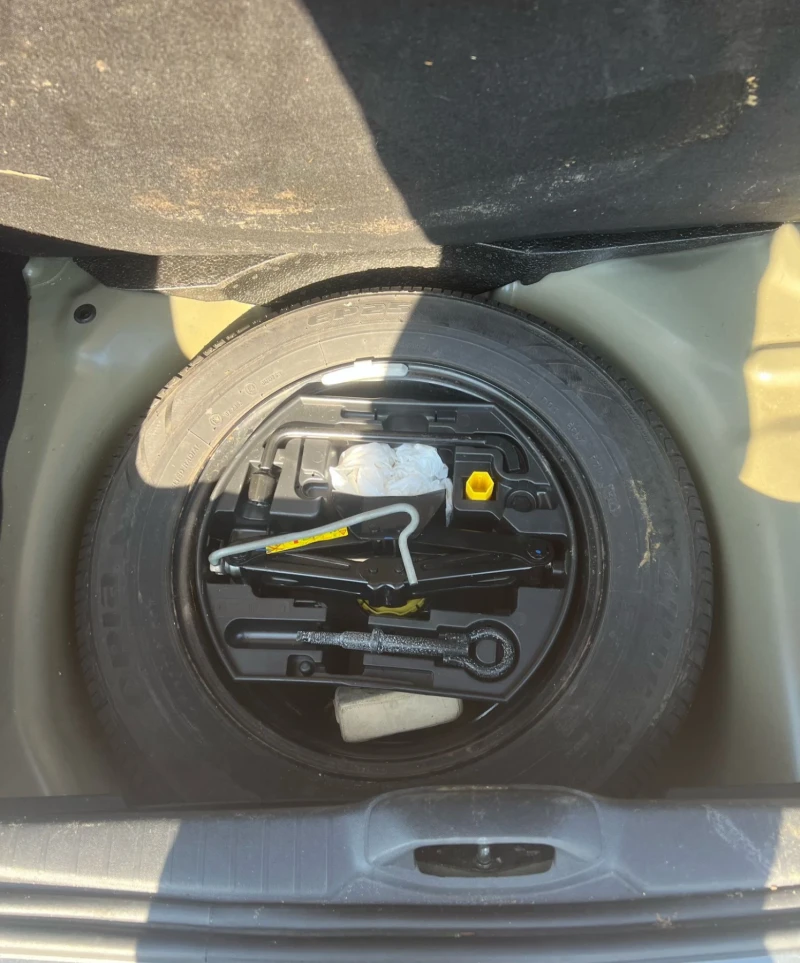 Peugeot 208 1.2vti 5ск 85км, снимка 7 - Автомобили и джипове - 51185084