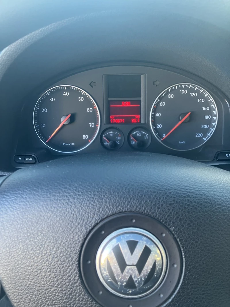 VW Golf 5, снимка 7 - Автомобили и джипове - 52978387