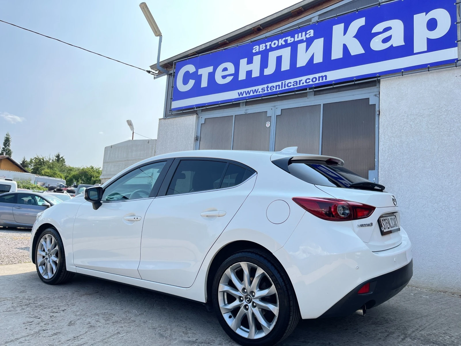 Mazda 3 СОБСТВЕН ЛИЗИНГ И СИГУРНО ОДОБРЕНИЕ - изображение 2