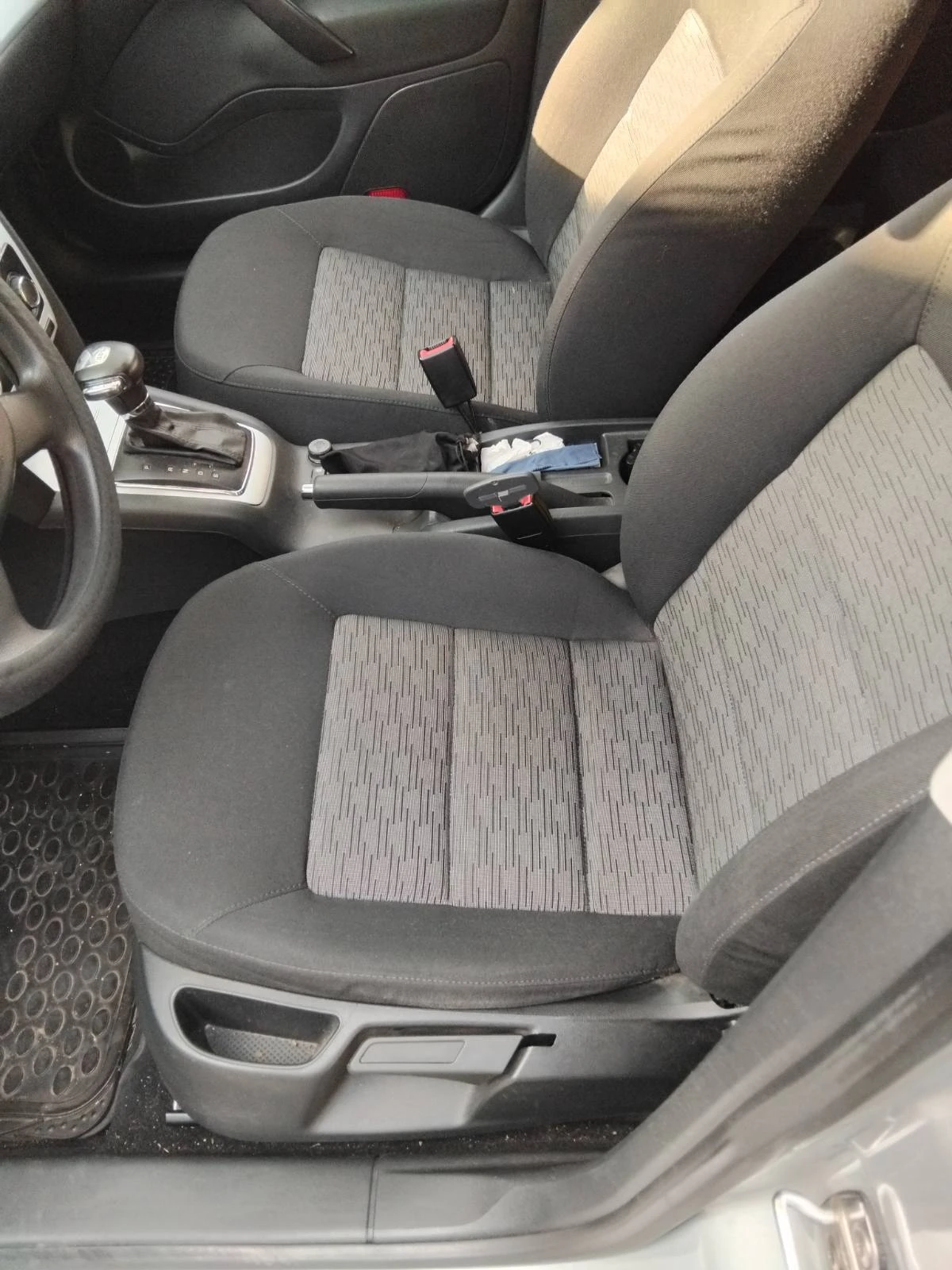 Skoda Octavia 1.6 TDI/АВТОМАТ - изображение 5