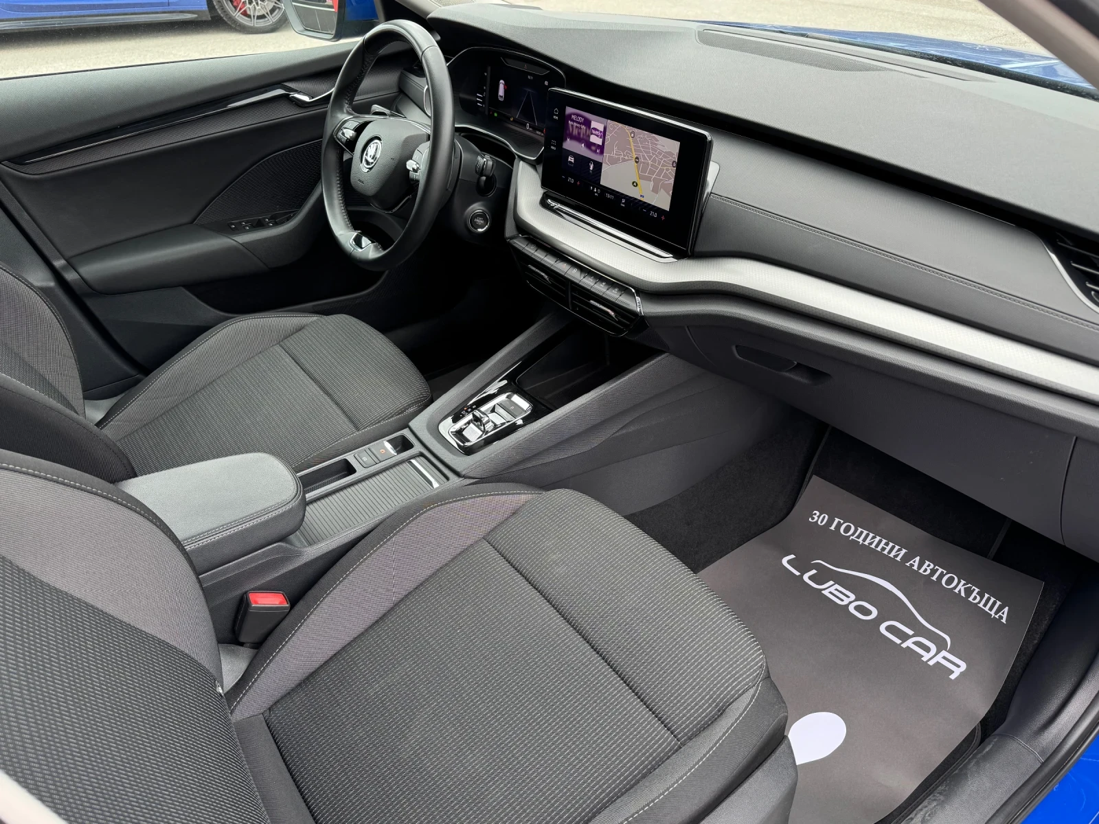 Skoda Octavia 2.0TDI-LED-DIGITAL-KEYLESS-DISTRONIC-LANE ASSIST | Mobile.bg   17