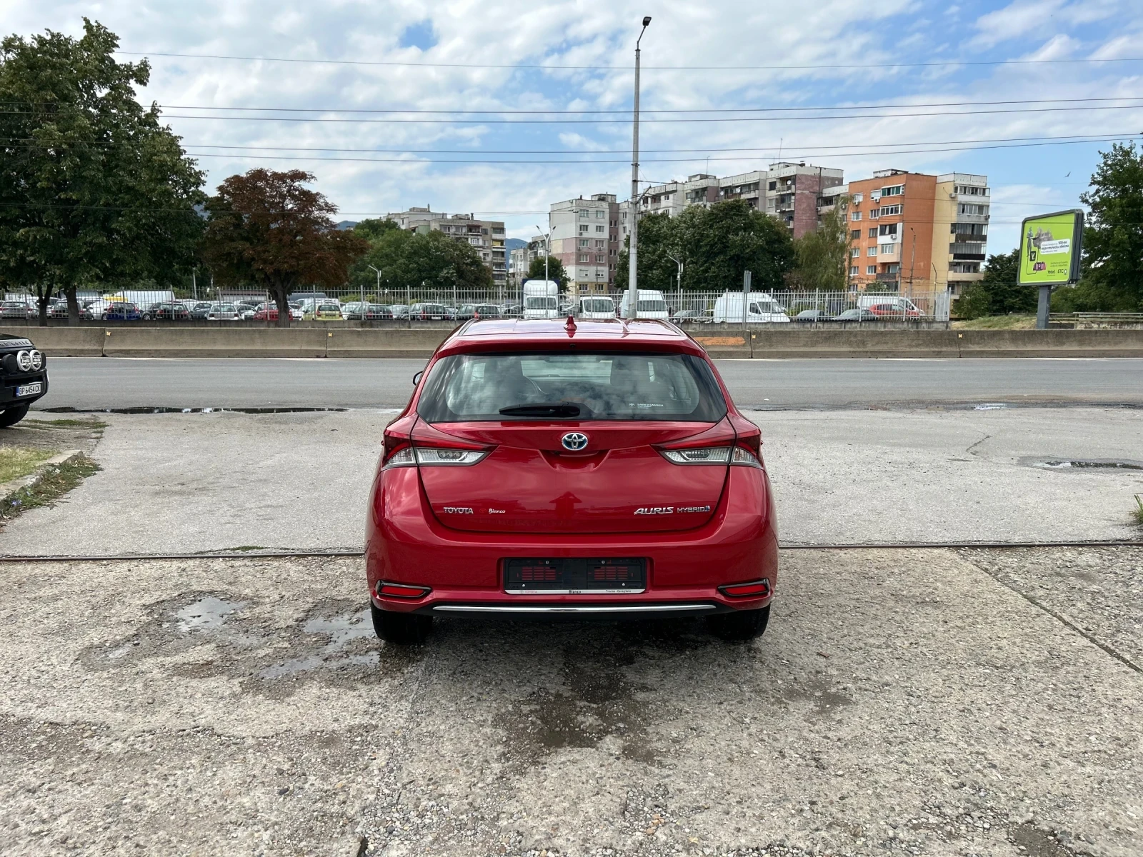 Toyota Auris HYBRID - изображение 6
