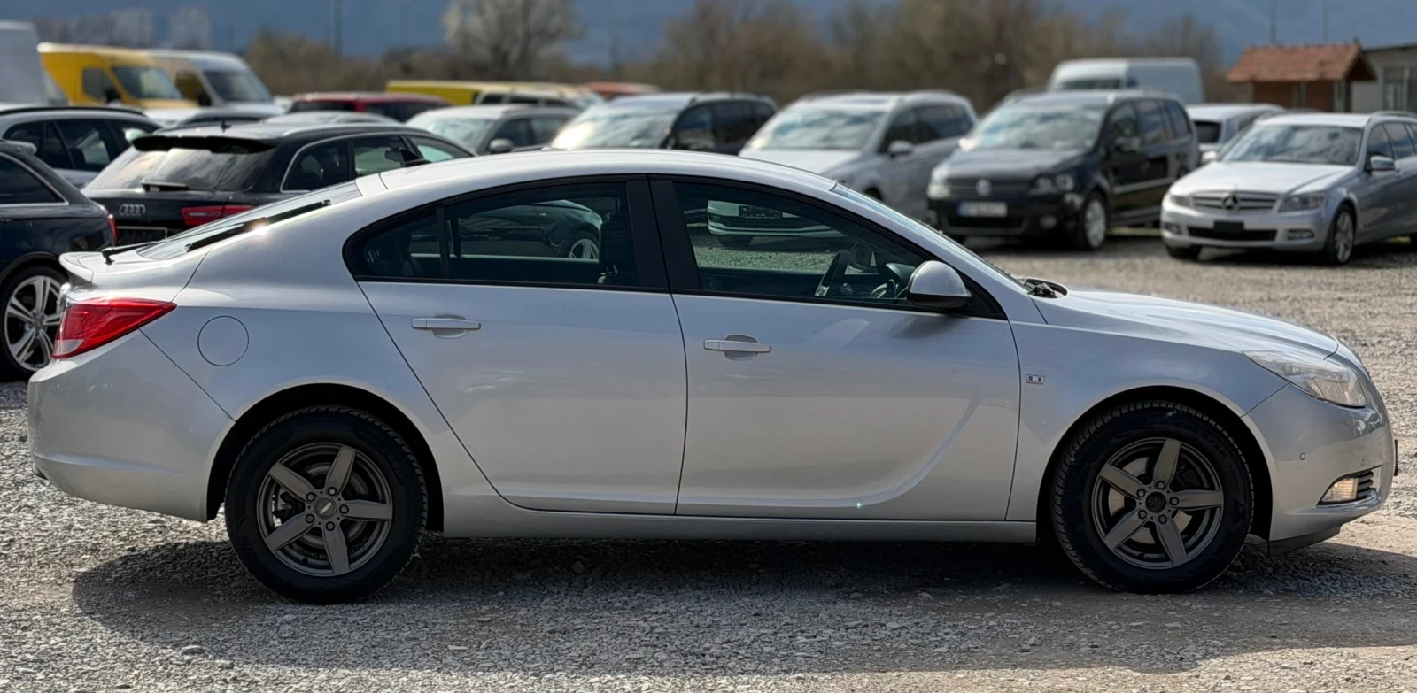 Opel Insignia 2.0CDTi 131к.с * Климатроник* , снимка 8 - Автомобили и джипове - 54046109