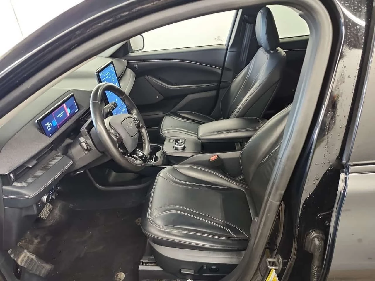 Ford Mustang Mach-E * PREMIUM * 2 КЛЮЧА* ПОДГРЕВ* , снимка 5 - Автомобили и джипове - 54106305