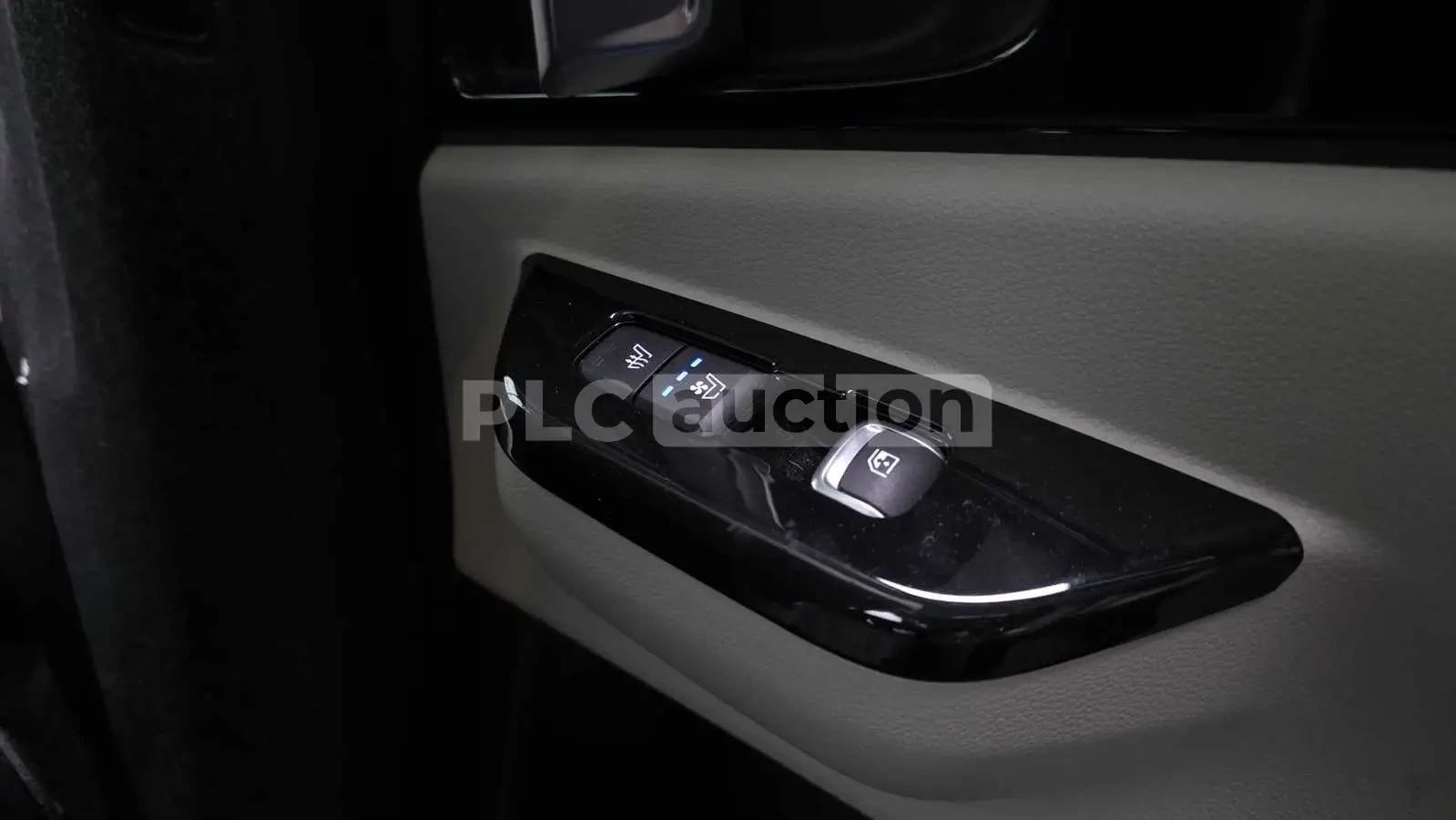 Kia Carnival 3.5| 360| DISTRONIC| ОБДУХВАНЕ, снимка 14 - Автомобили и джипове - 54713423