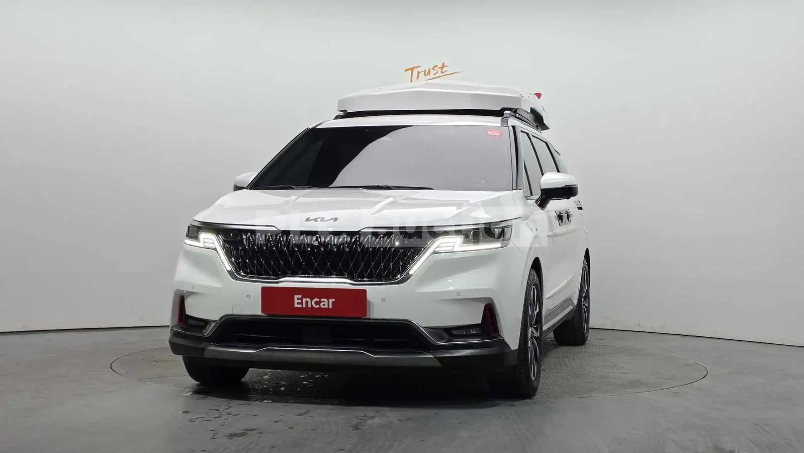 Kia Carnival 3.5| 360| DISTRONIC| ОБДУХВАНЕ, снимка 4 - Автомобили и джипове - 54713423
