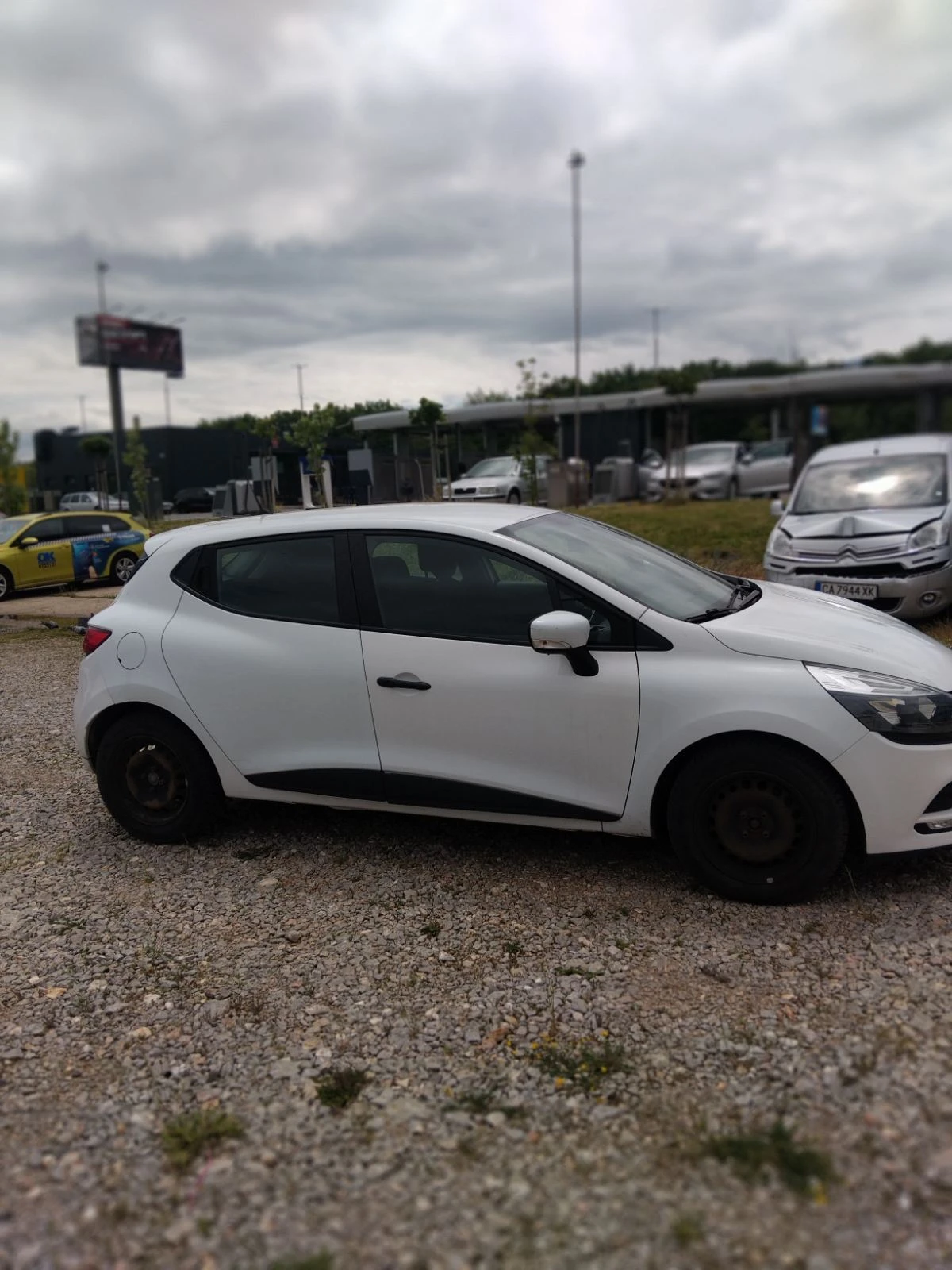Renault Clio 1.5dCi, снимка 4 - Автомобили и джипове - 54882667