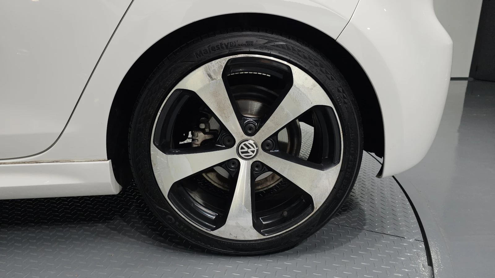 VW Golf !!УНИКАТ!! #ПЪЛНО ОБОРУДВАНЕ# !CARBON, снимка 5 - Автомобили и джипове - 54934690