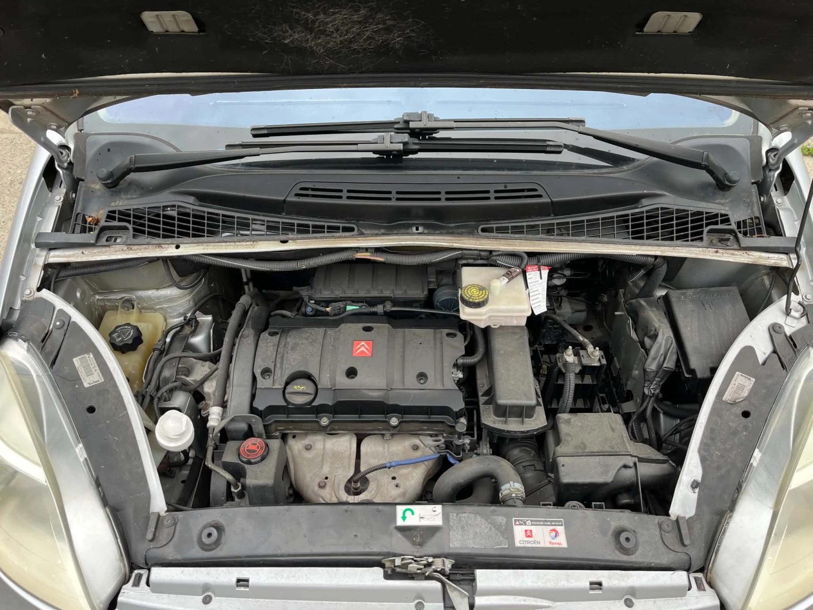 Citroen Xsara picasso 1.6i SX, снимка 11 - Автомобили и джипове - 55406294