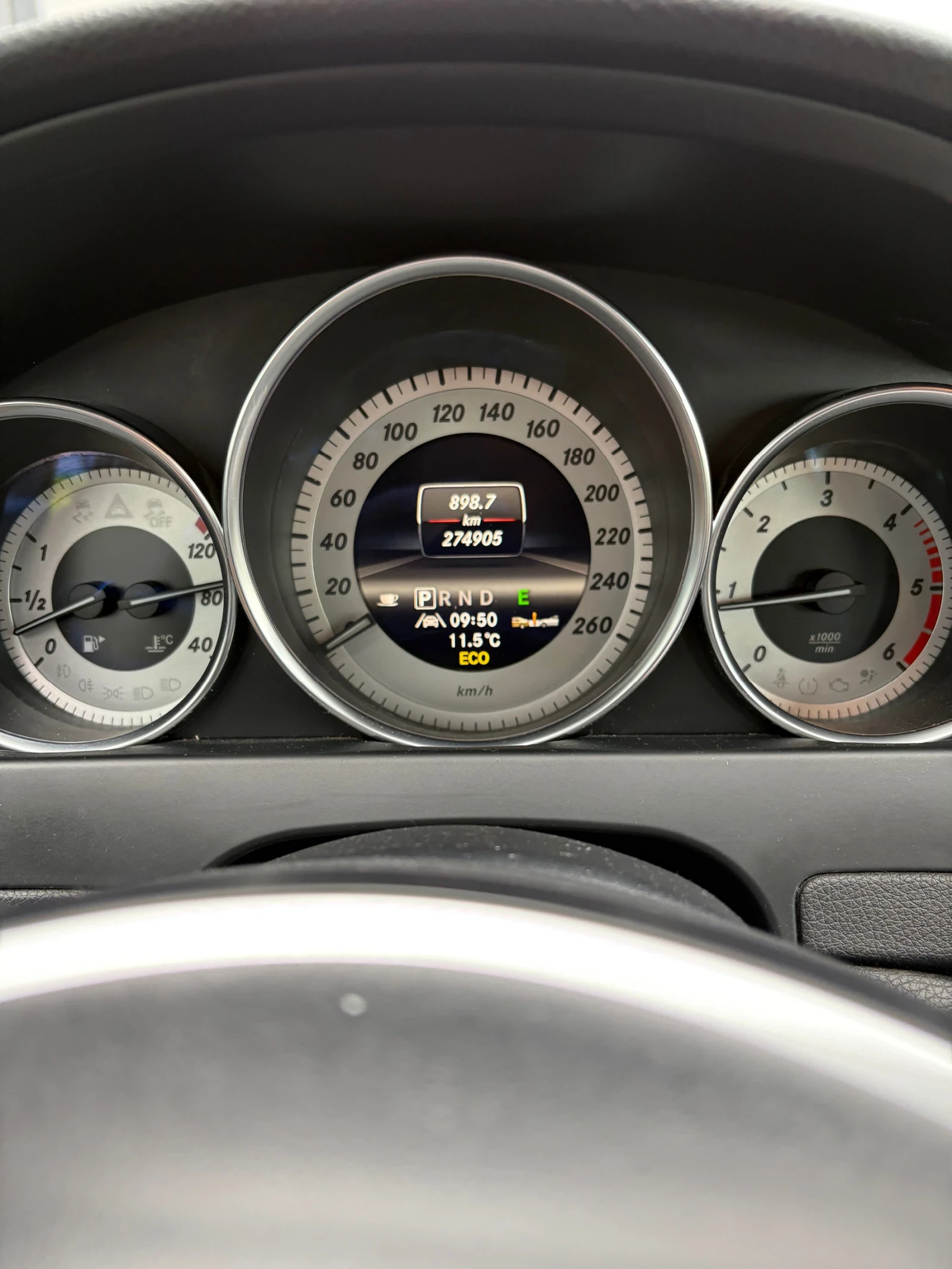 Mercedes-Benz C 250 Avangard, снимка 9 - Автомобили и джипове - 56454950