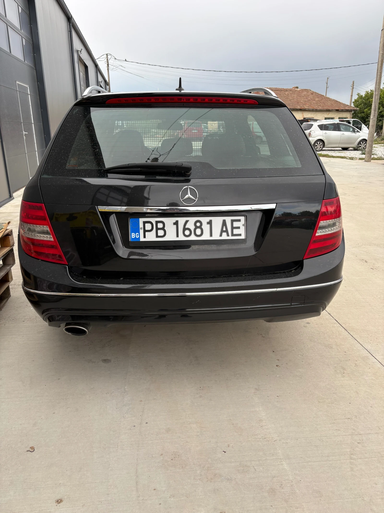Mercedes-Benz C 250 Avangard, снимка 12 - Автомобили и джипове - 56454950