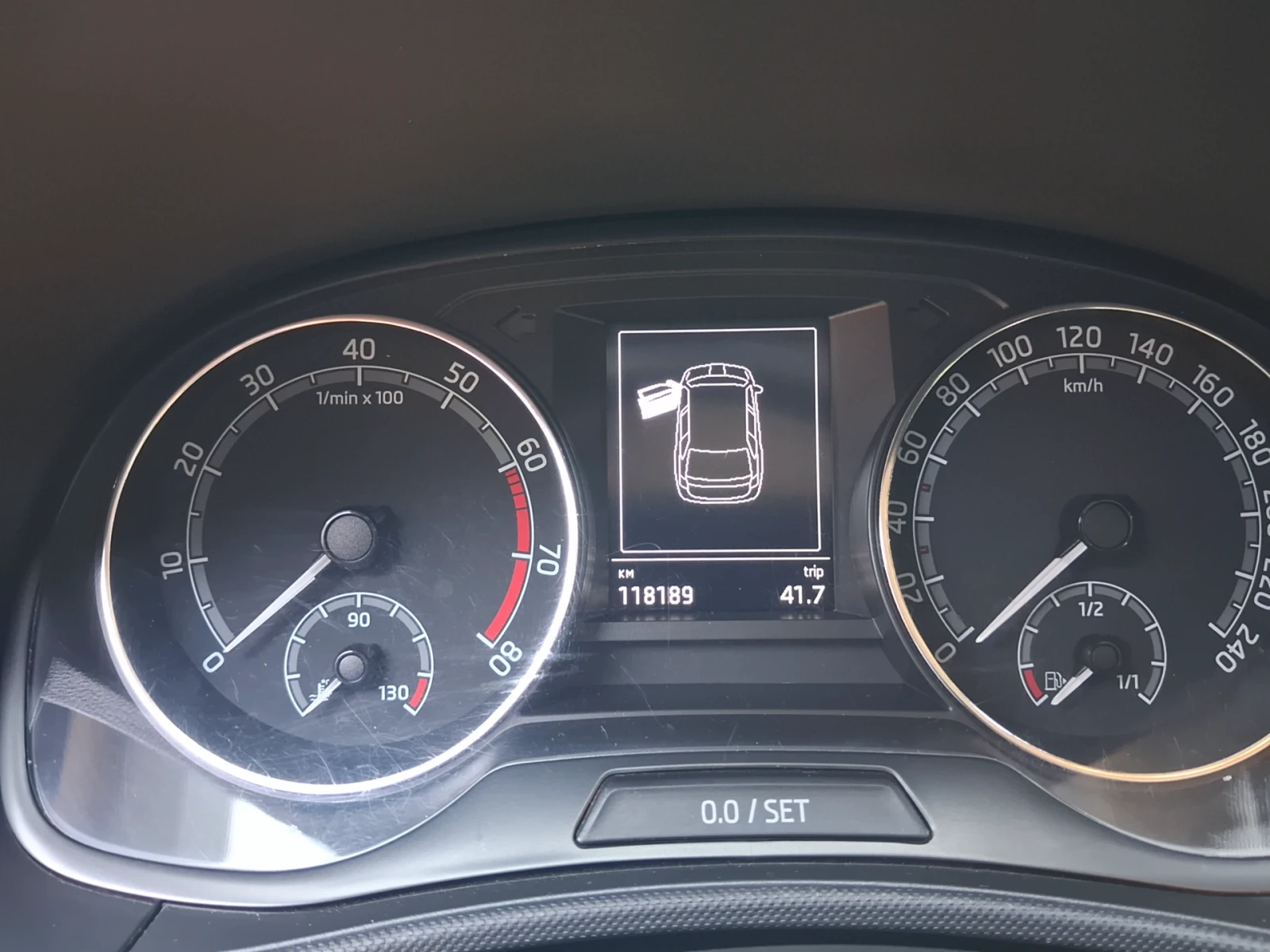 Skoda Fabia  ����� ������� 1, 0 TSI, 95 �.�., 5M+ ��� | Mobile.bg � ����������� 10