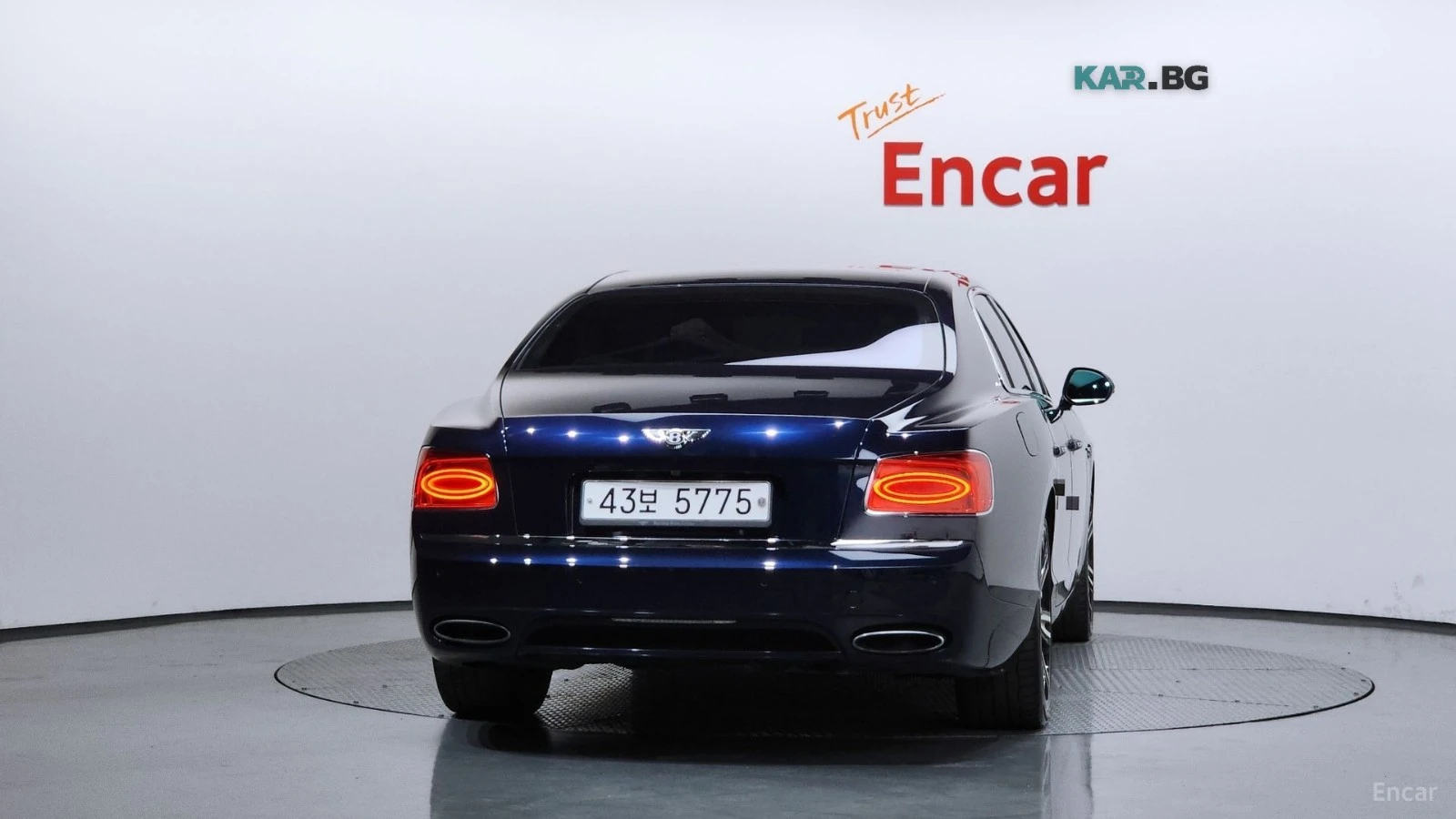 Bentley Flying Spur 6.0* ВАКУМ* ПОДГРЕВ* ОБДУХВАНЕ* МАСАЖИ* КАМЕРА* , снимка 4 - Автомобили и джипове - 55953219